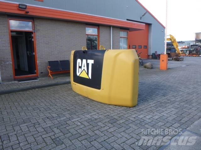 CAT 336 F L 底盘和悬架