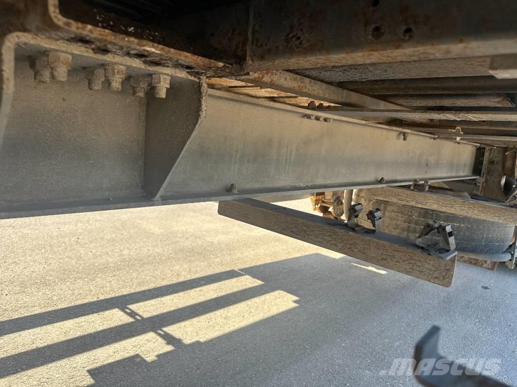 Kraker CF200 自装卸半拖车