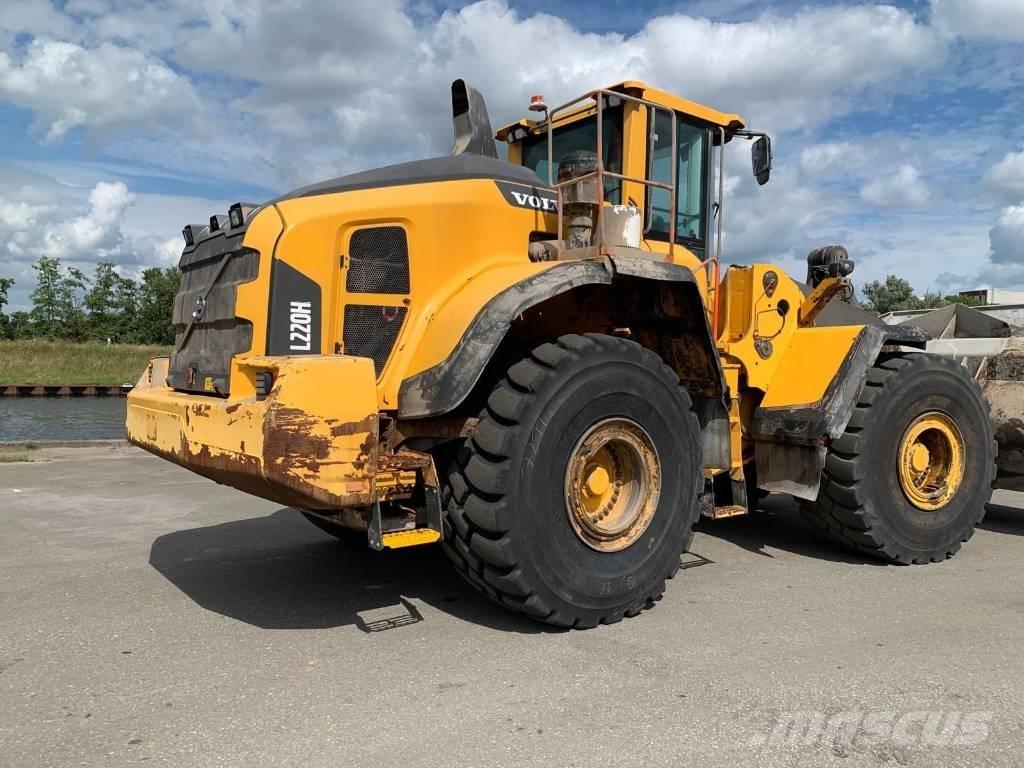 Volvo L 220 H 轮式装载机