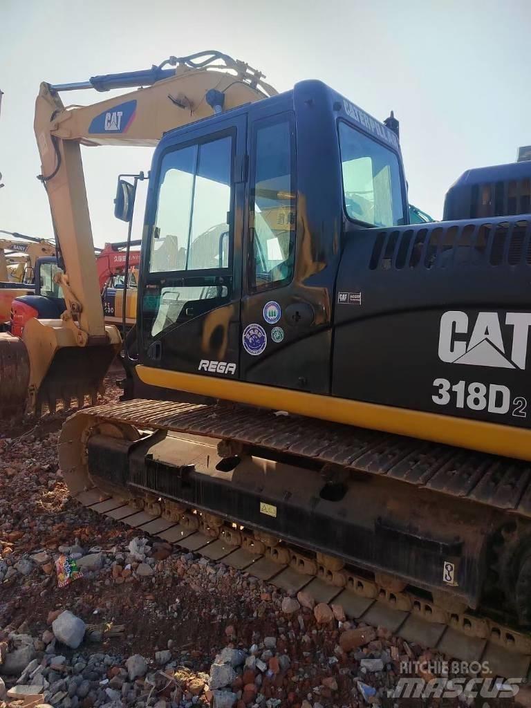CAT 318 履带挖掘机
