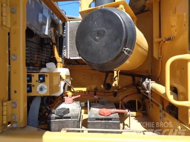 CAT 330 D L 履带挖掘机