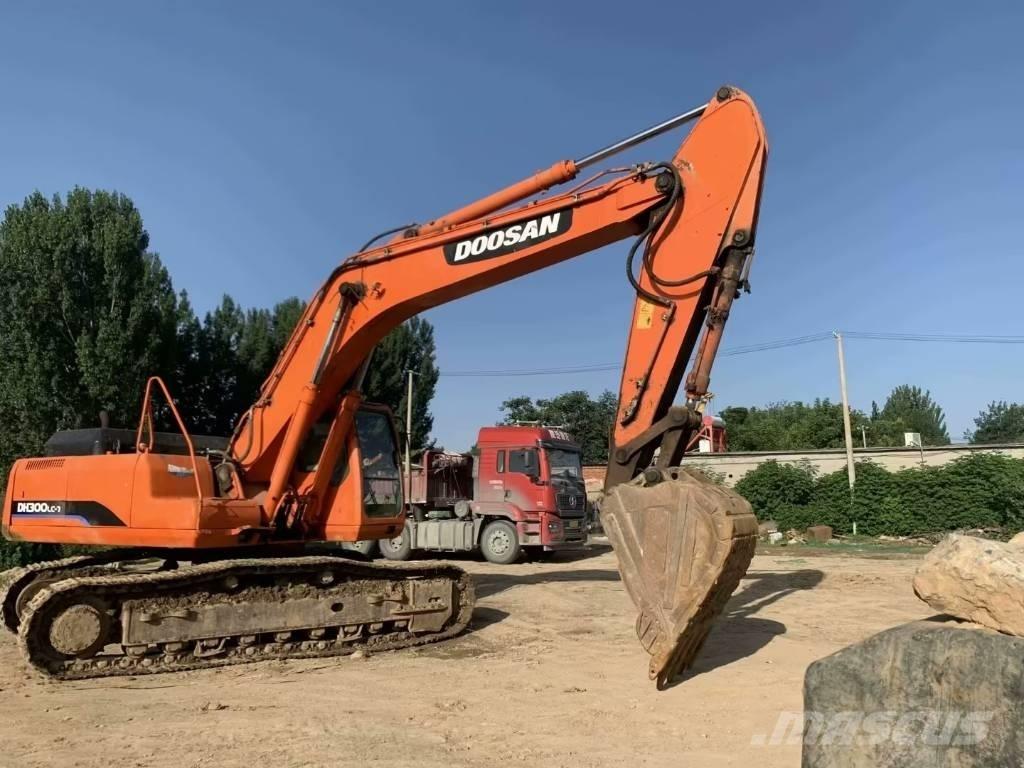 Doosan DH300 履带挖掘机