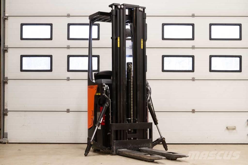 Rocla SST 12 AC 行走式堆垛机