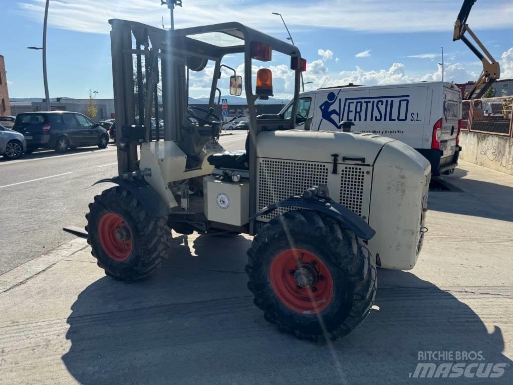 Tormaq 2542 伸缩臂叉装车|叉装车
