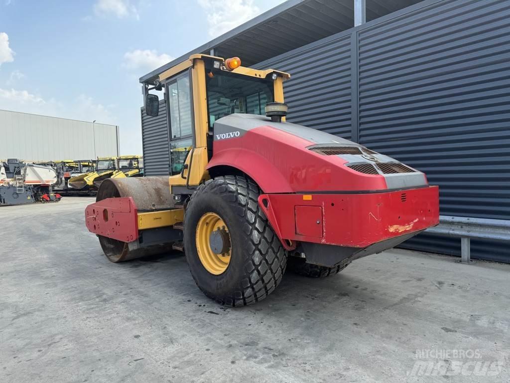 Volvo SD135B 单轮压路机