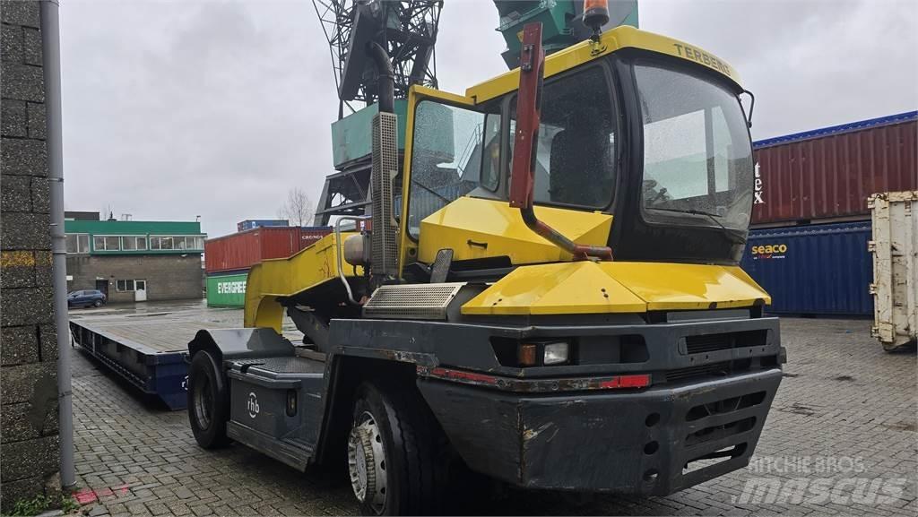 Terberg RT222 码头牵引车