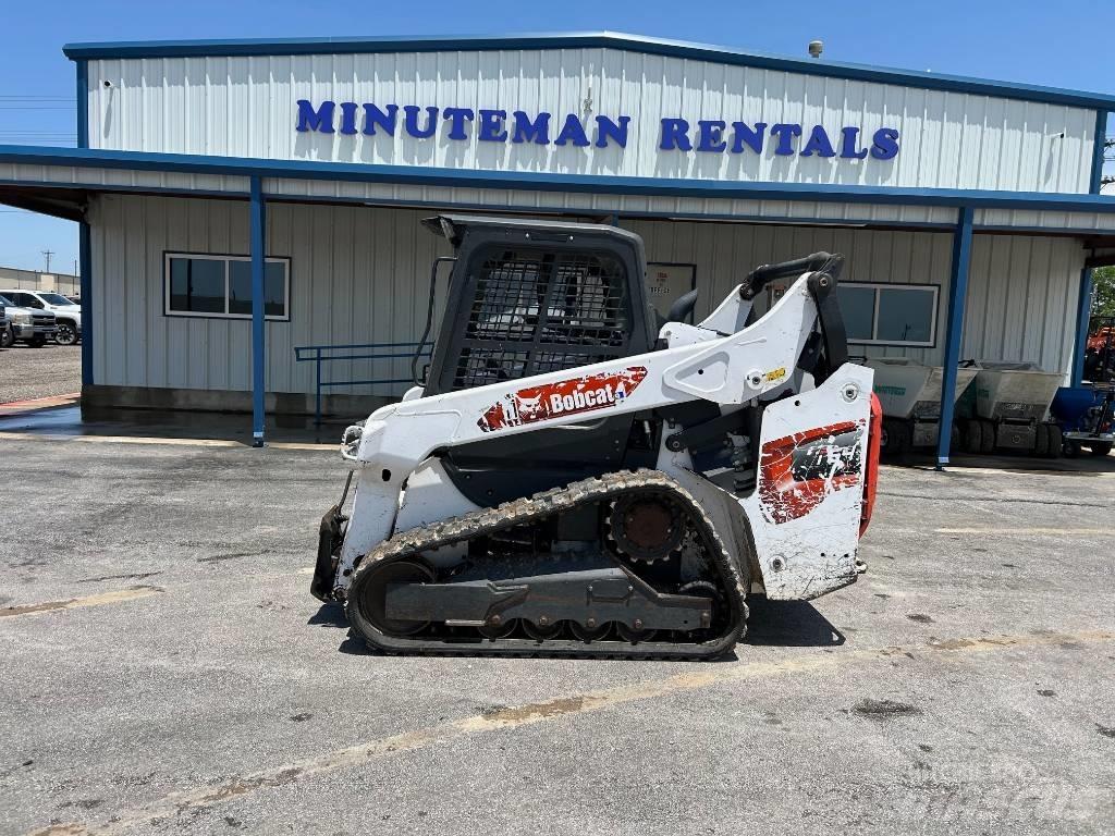 Bobcat T64 滑移装载机