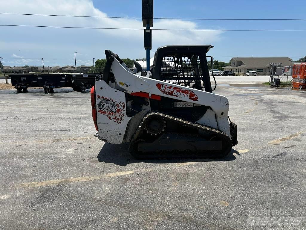 Bobcat T64 滑移装载机