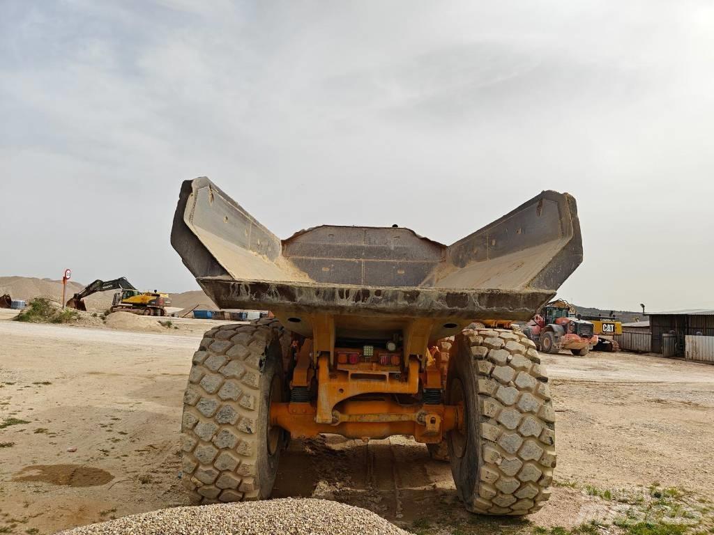 CAT 740B 铰接式自卸车