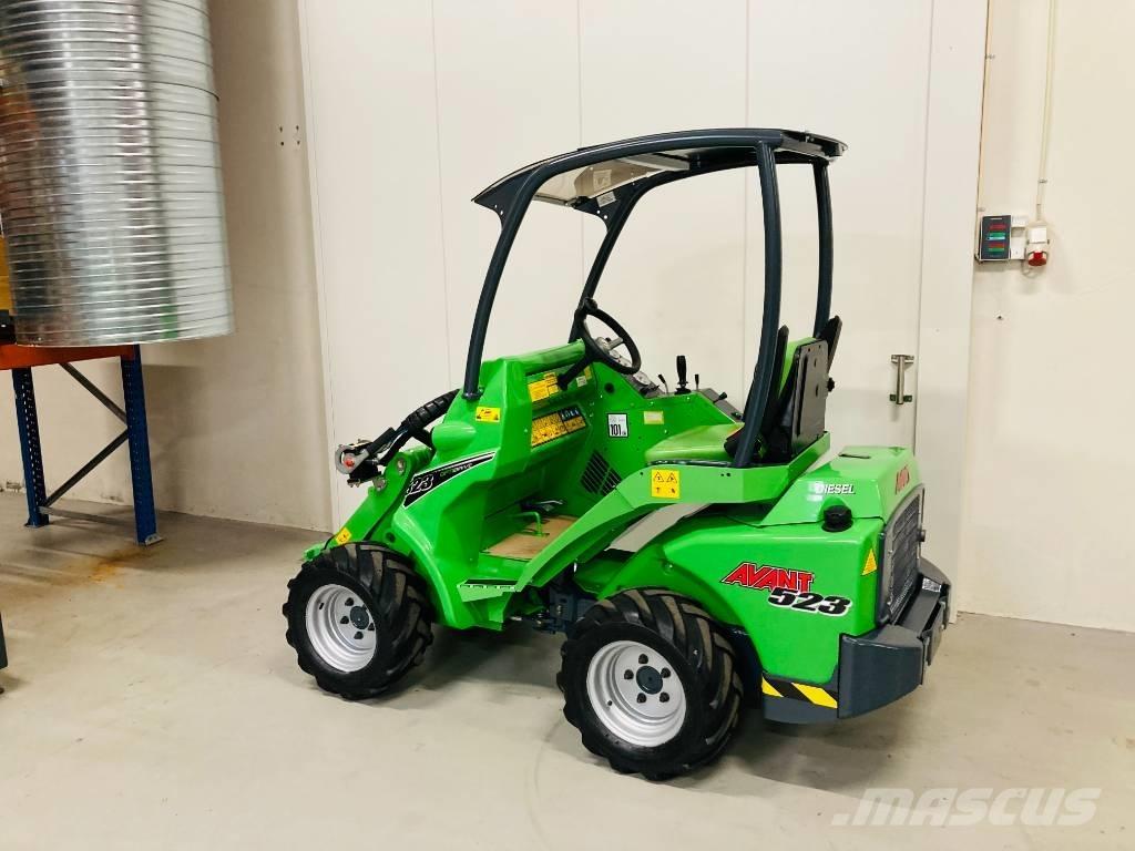 Avant 523 小型装载机