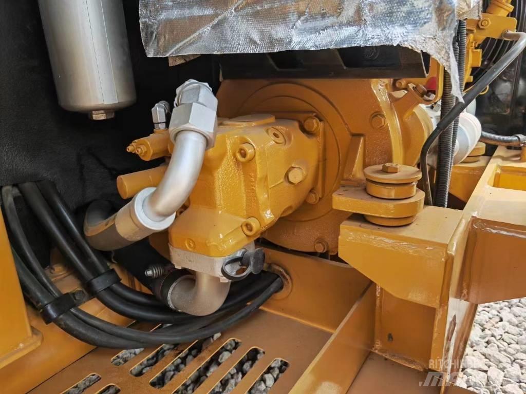 CAT 306 小型挖掘机