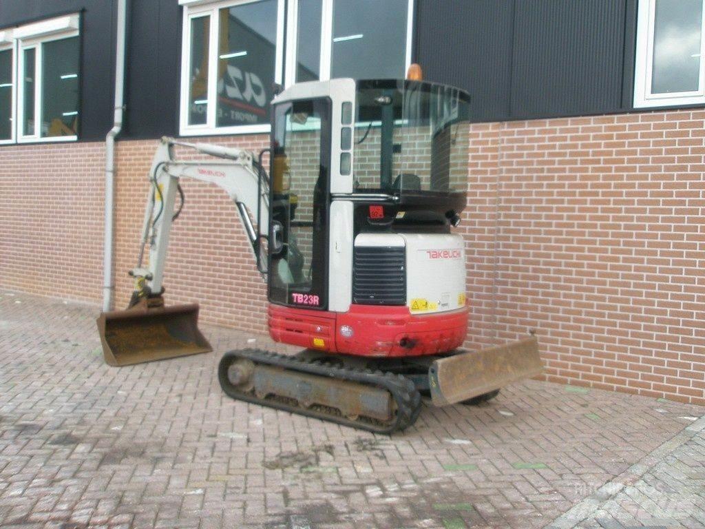 Takeuchi TB23R 小型挖掘机
