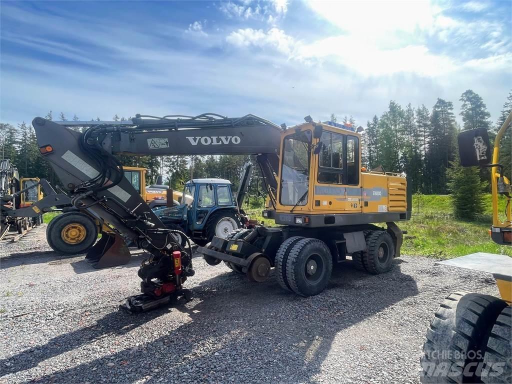 Volvo EW 200 4x4 轮式挖掘机