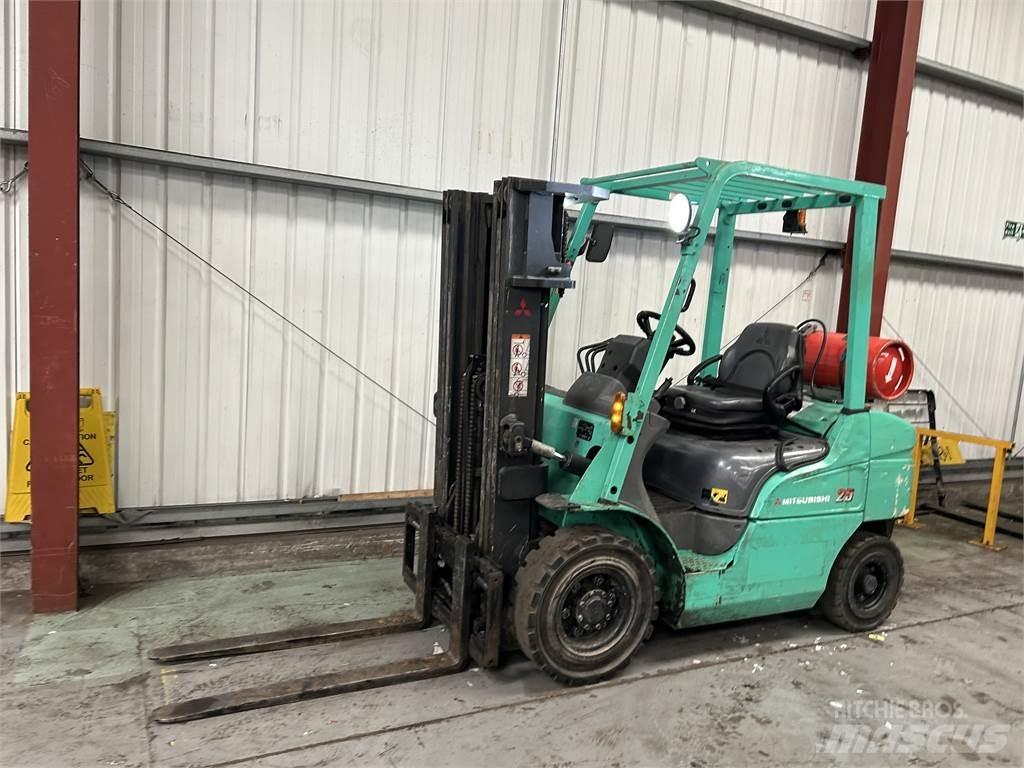 Mitsubishi FG25NT 天然气叉车