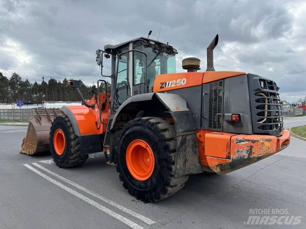Hitachi ZW 250 轮式装载机