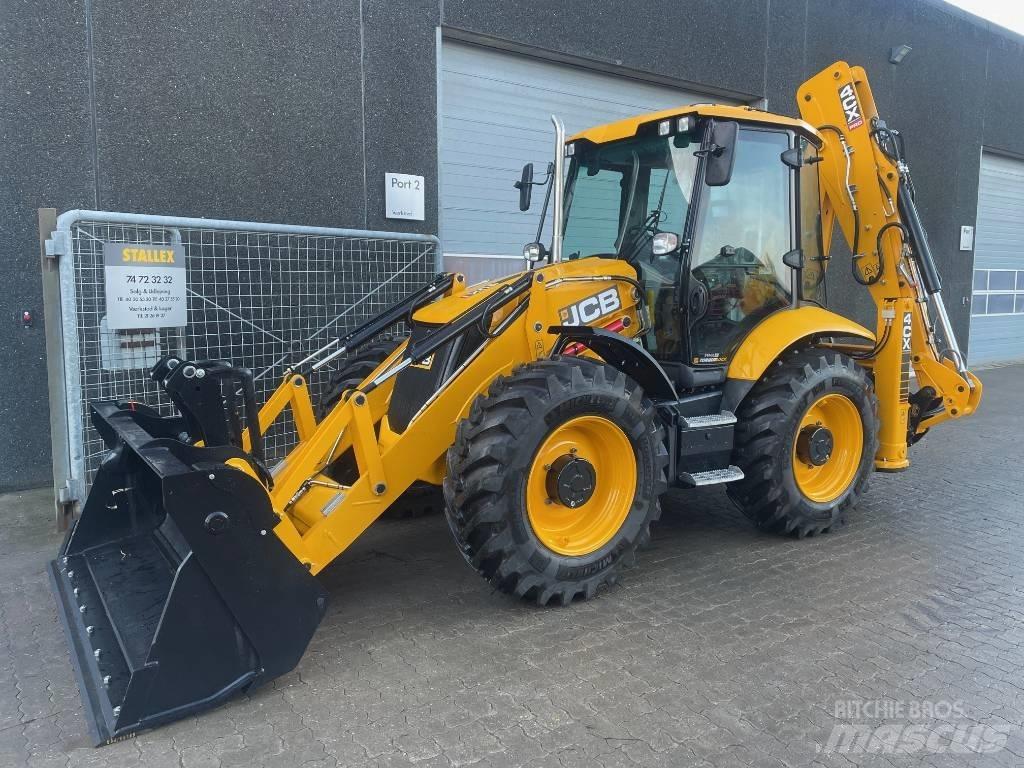 JCB 4CX Pro 反铲装载机