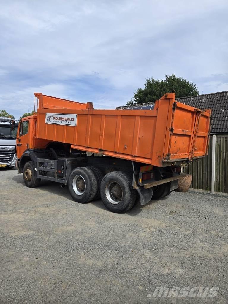 Mercedes-Benz 2638 自卸式货车