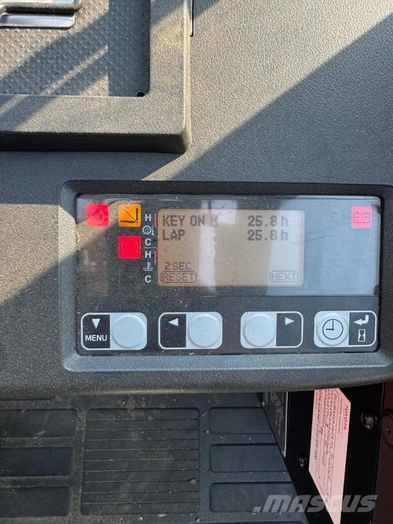 Toyota Tonero 18 柴油叉车
