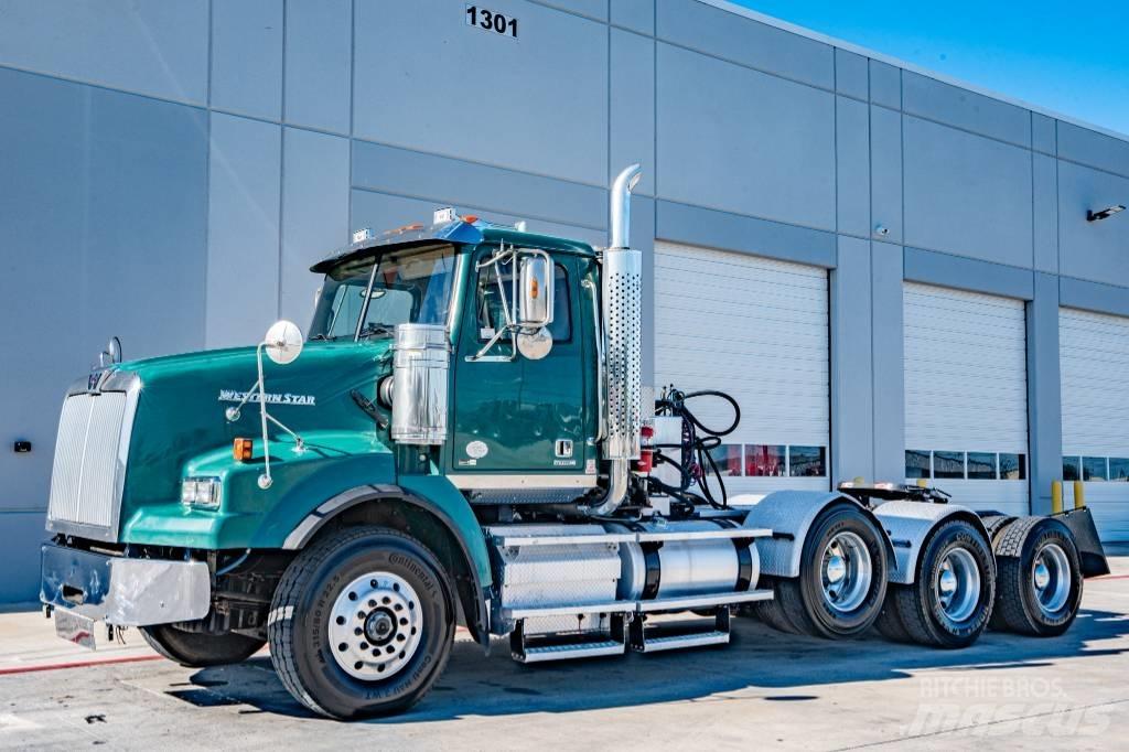 Western Star 4900 SB 牵引车