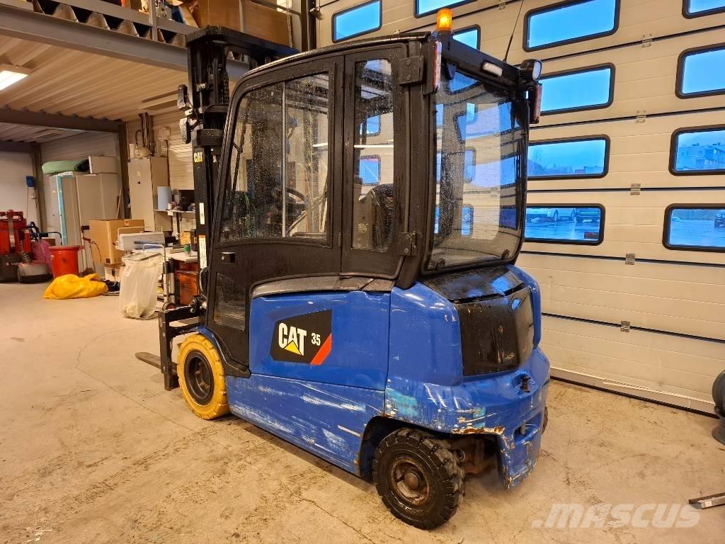 CAT EP35N 电动叉车