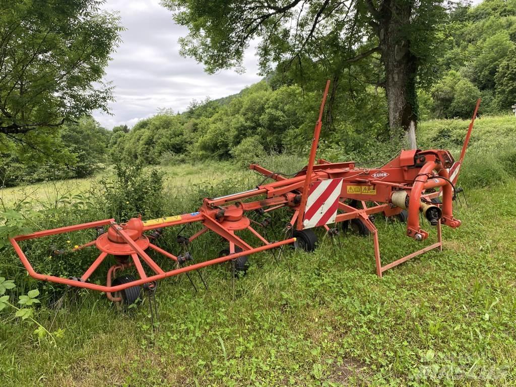 Kuhn GF6301MH 犁耙和摊草机