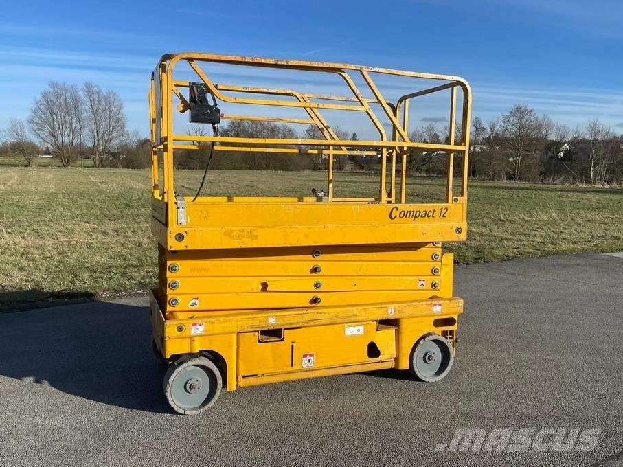 Haulotte Compact 12 剪叉式升降机