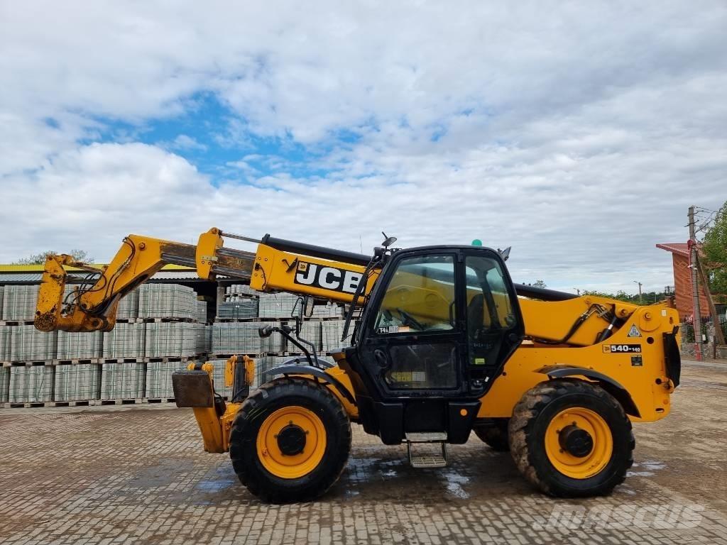 JCB 540-140 伸缩臂叉装车|叉装车