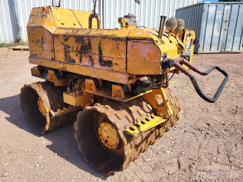 Rammax RW1403E 双轮压路机