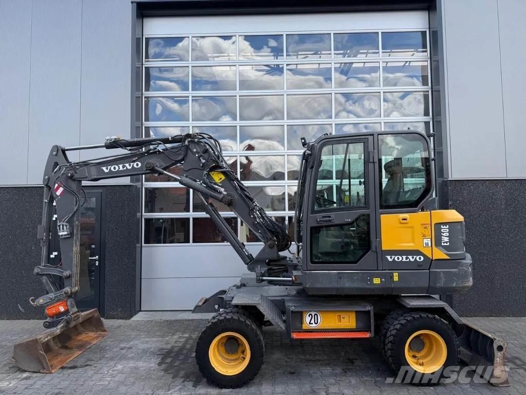 Volvo EW60E | A/C 中型挖掘机