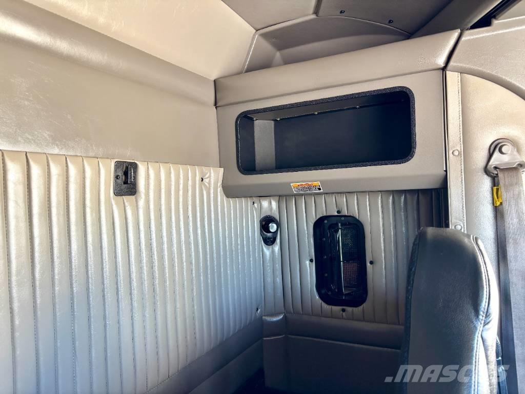 Kenworth T 800 牵引车
