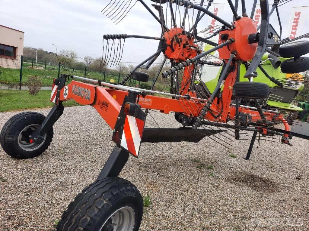 Kubota RA2072 犁耙和摊草机