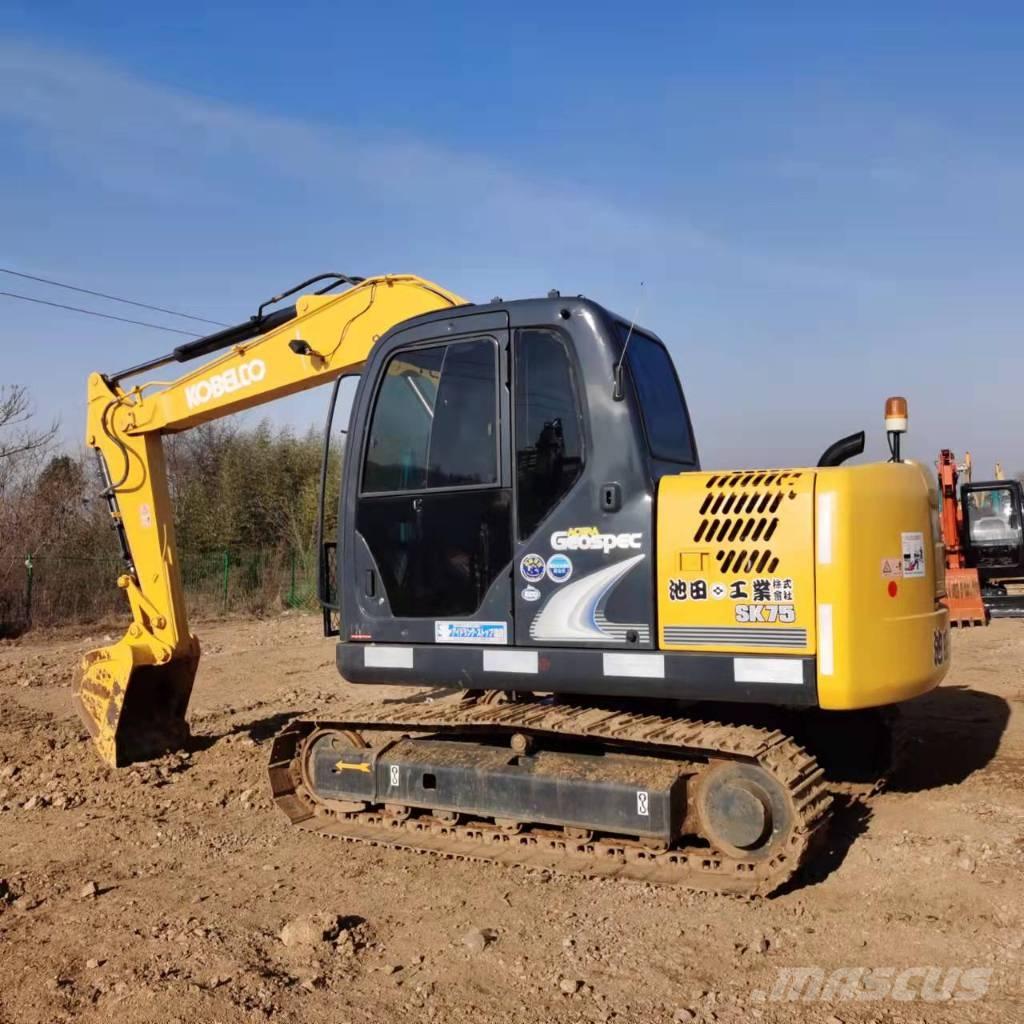 Kobelco SK75-8 中型挖掘机