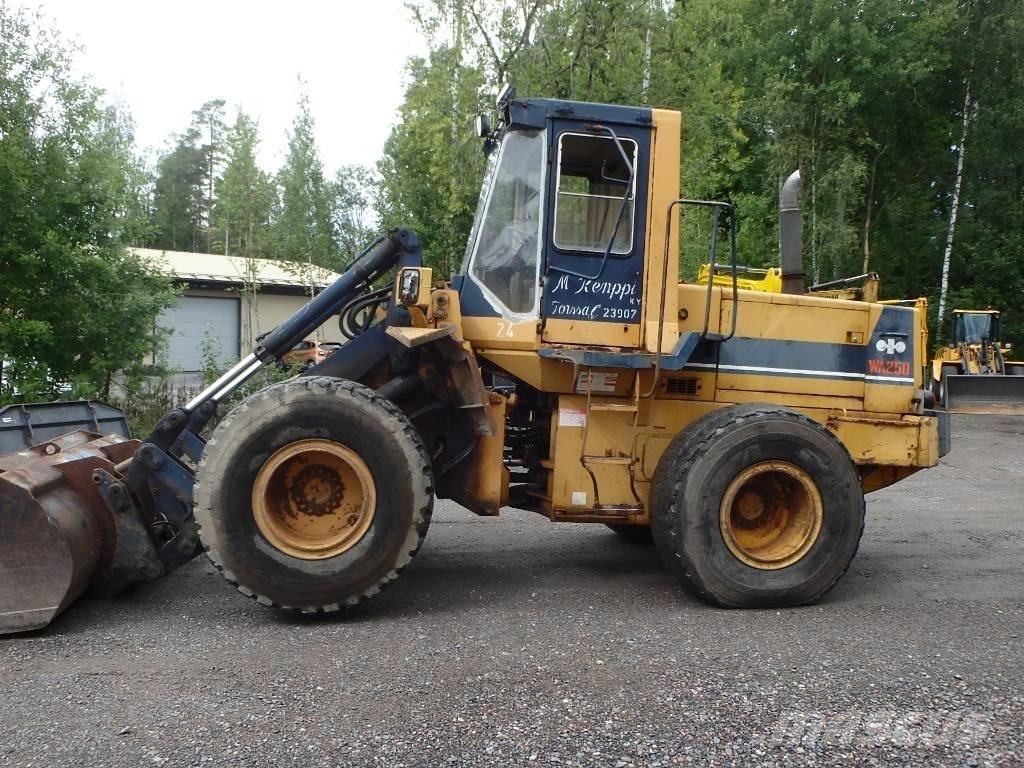 Komatsu WA 250-1 轮式装载机
