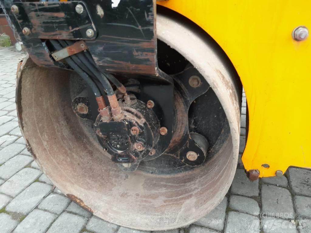 JCB VMT 260-120 双轮压路机