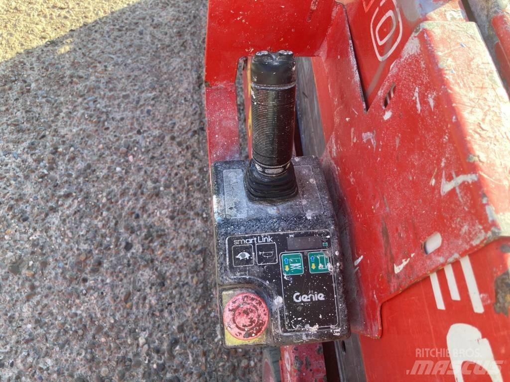 Manitou 100 SEC 剪叉式升降机