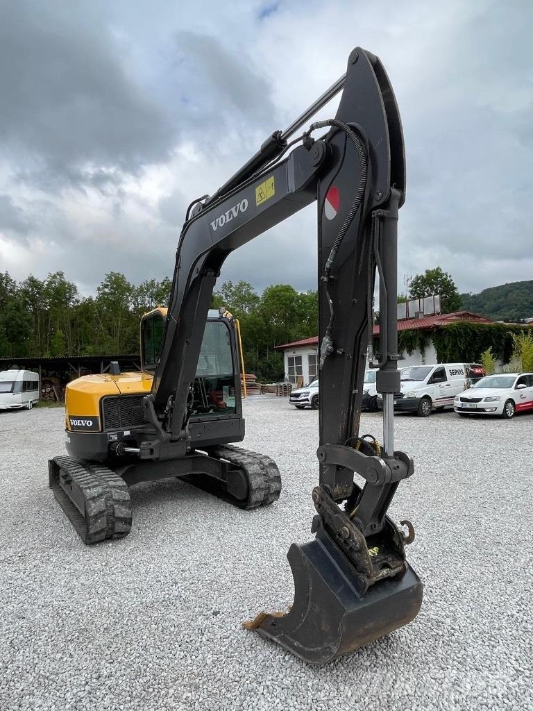 Volvo ECR88D 中型挖掘机