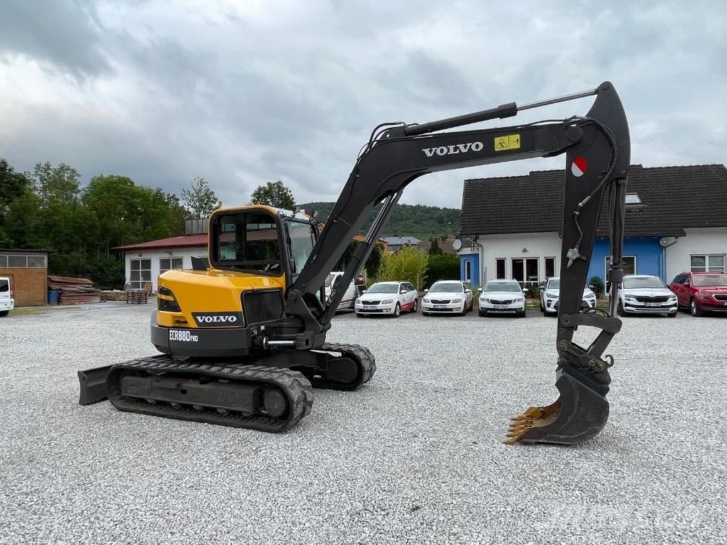 Volvo ECR88D 中型挖掘机