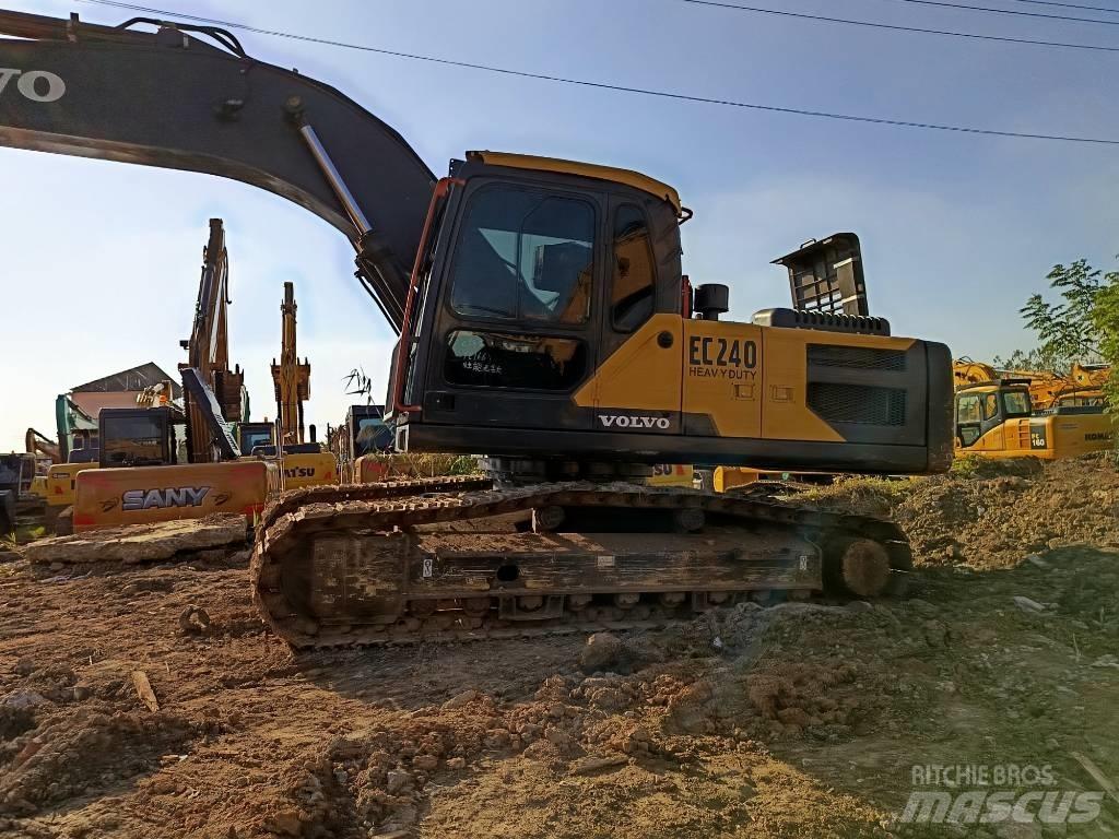 Volvo EC 240 履带挖掘机