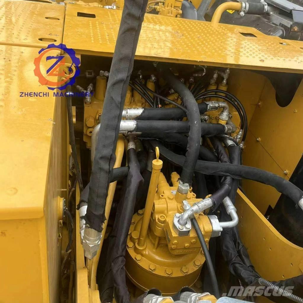 CAT 320 D2 履带挖掘机