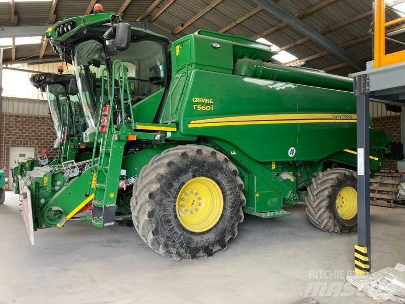 John Deere T560 联合收割机