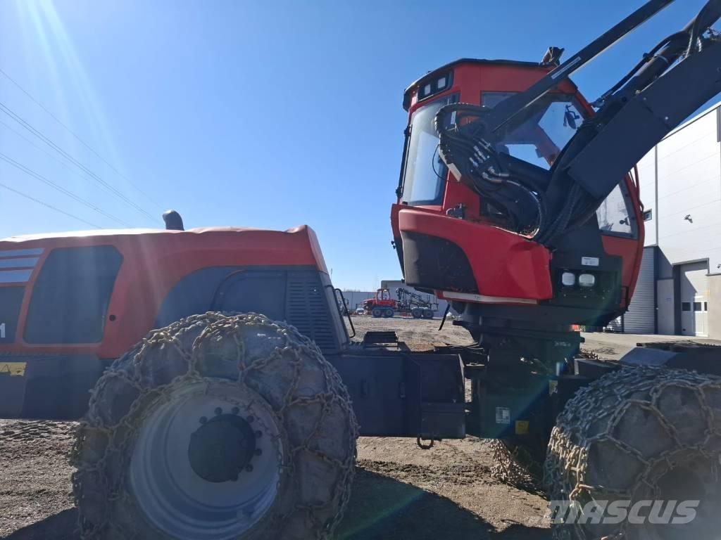Komatsu 911.6 收割机