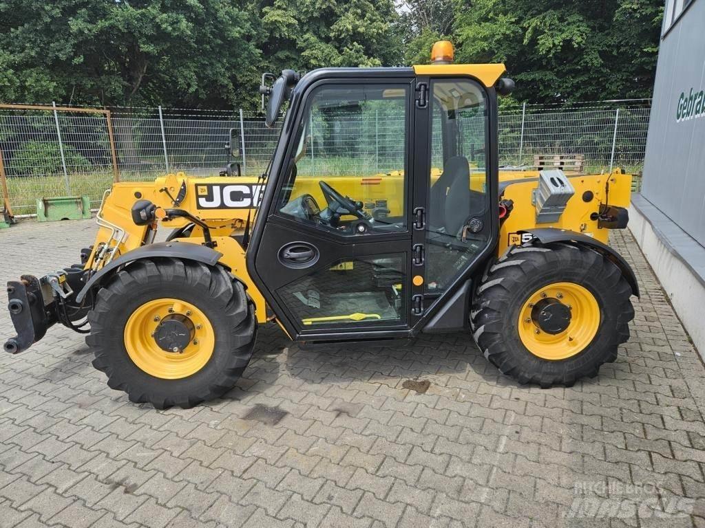 JCB 525-60 伸缩臂叉装车|叉装车