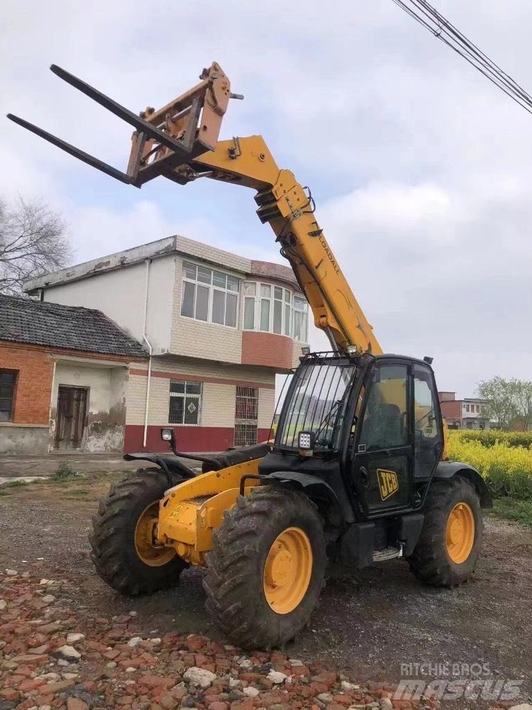 JCB 535-95 伸缩臂叉装车|叉装车