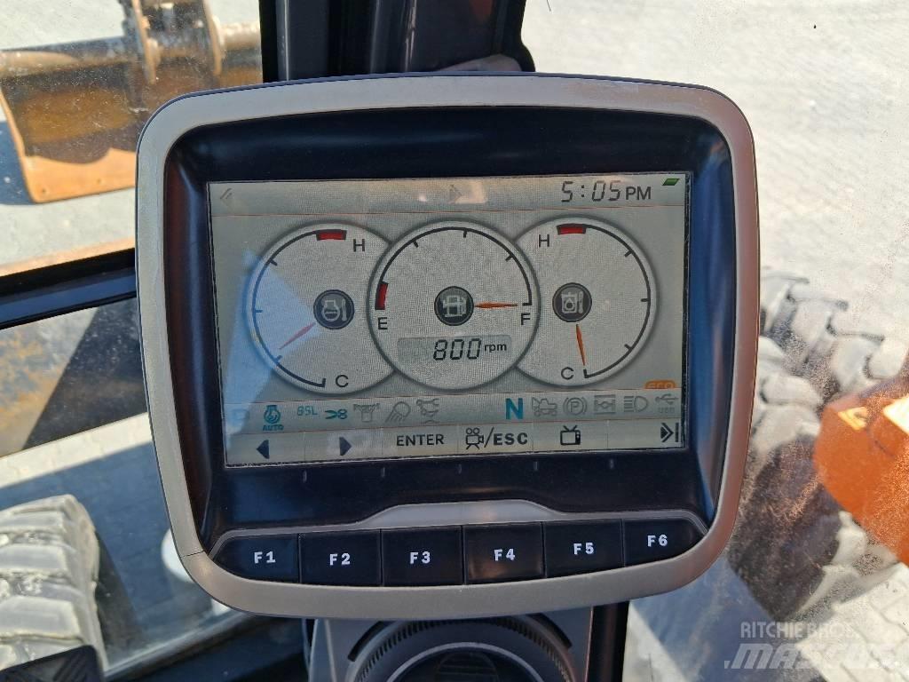 Doosan DX 140 W-3 轮式挖掘机