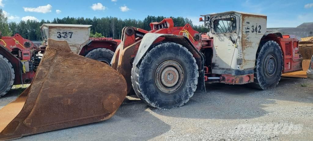 Sandvik LH 410 地下装载机