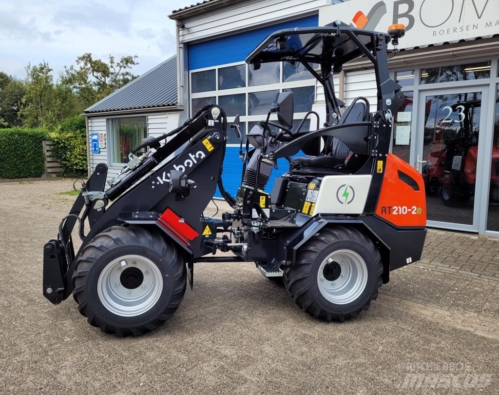 Kubota RT210-2E 轮式装载机
