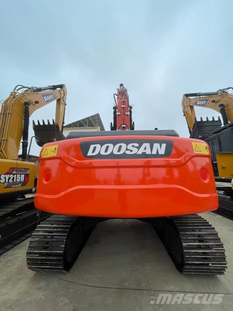 Doosan DX 225 LC 履带挖掘机