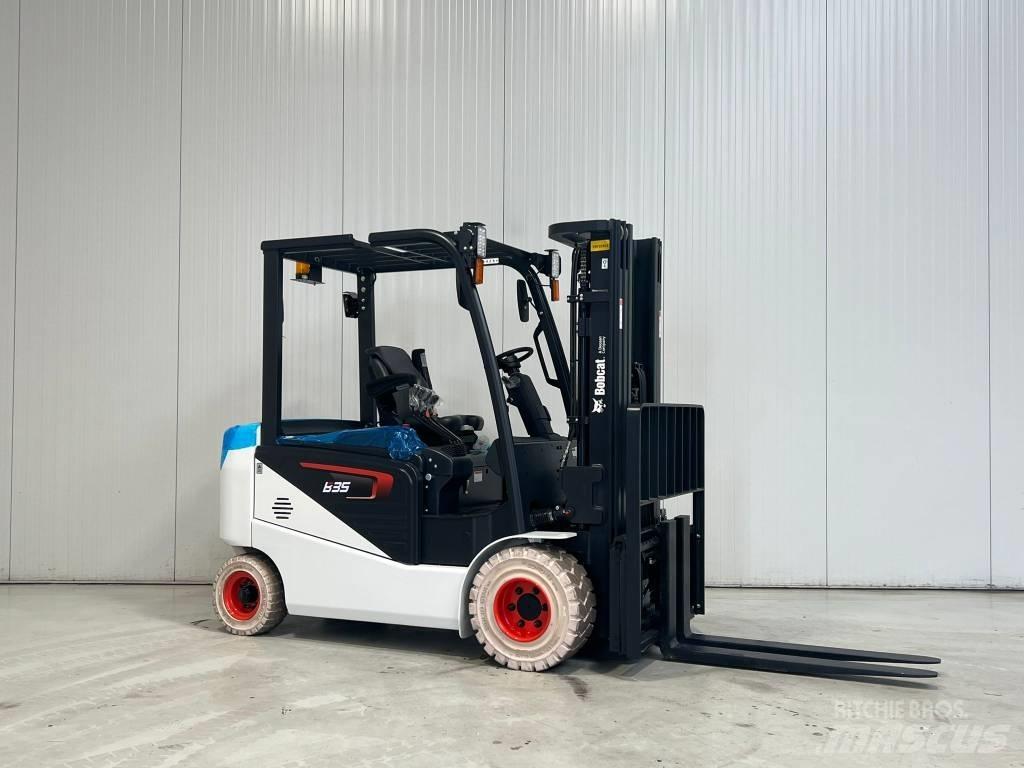 Bobcat B35NS 电动叉车