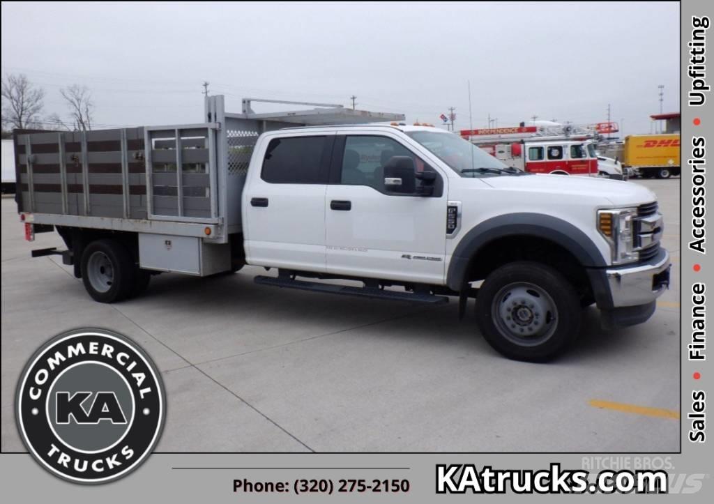 Ford F 550 XLT SD 平板栏板货车