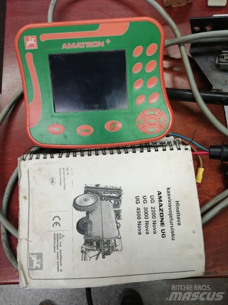 Amazone UG 2200 Nova 牵引式喷雾机